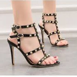 Viper Studded Gladiator Heels by ELOSHMAN Size 40 / 8.5 NWOT